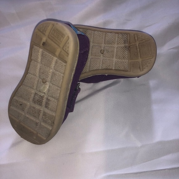 Child’s Toms Footwear - Picture 4 of 4